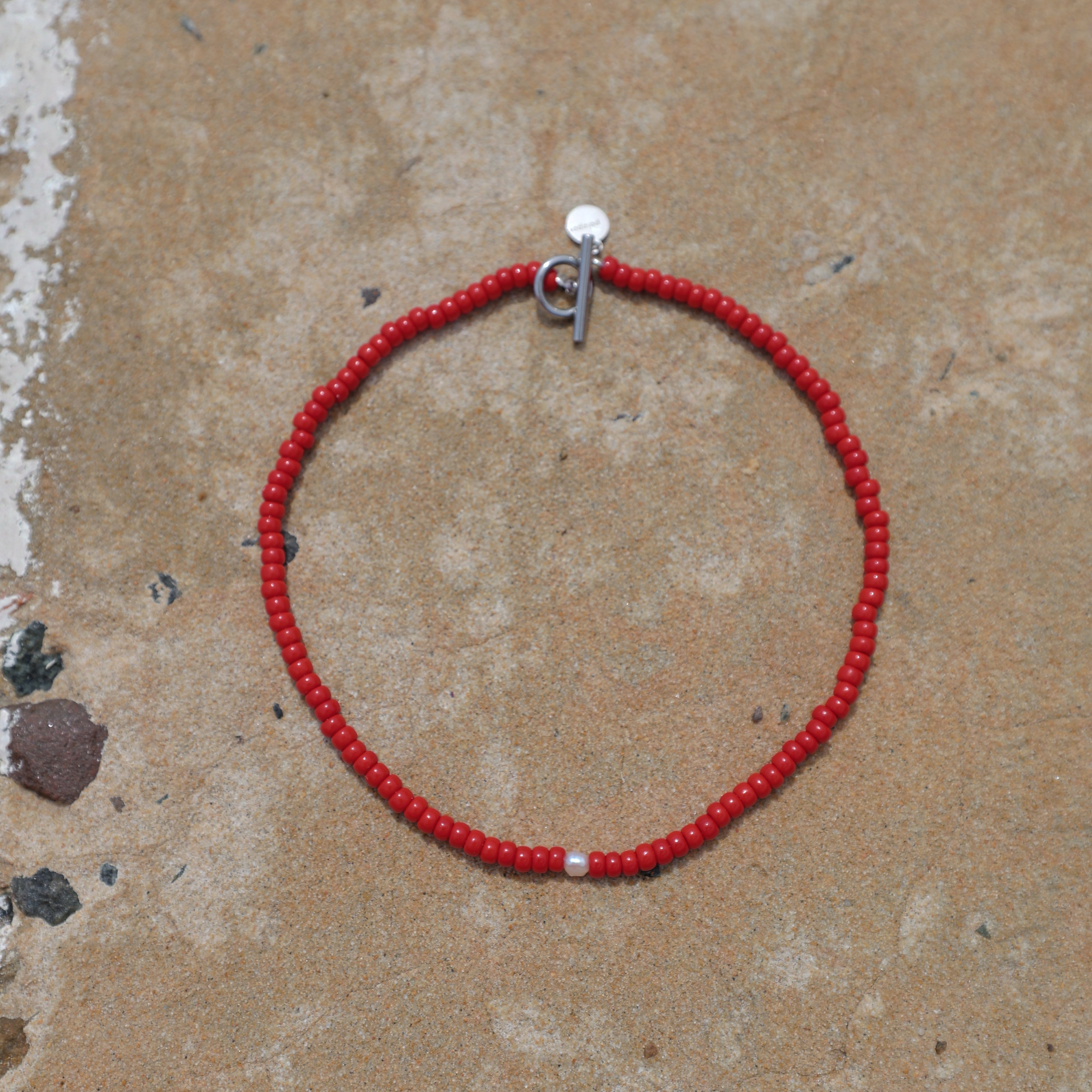 Red pearl summer choker